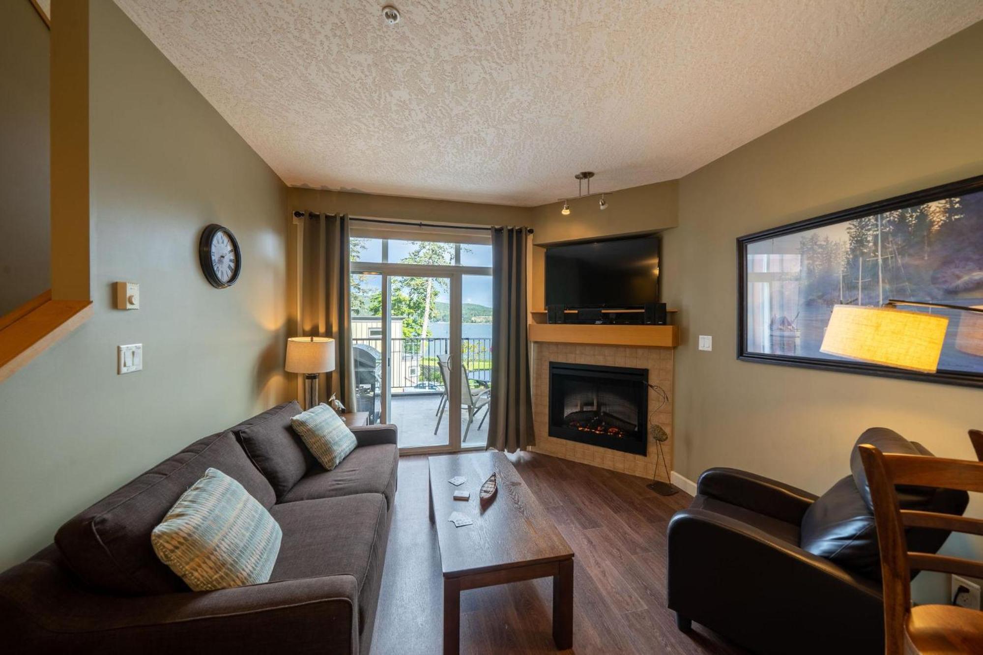 Sooke Harbour Resort & Marina Exterior foto