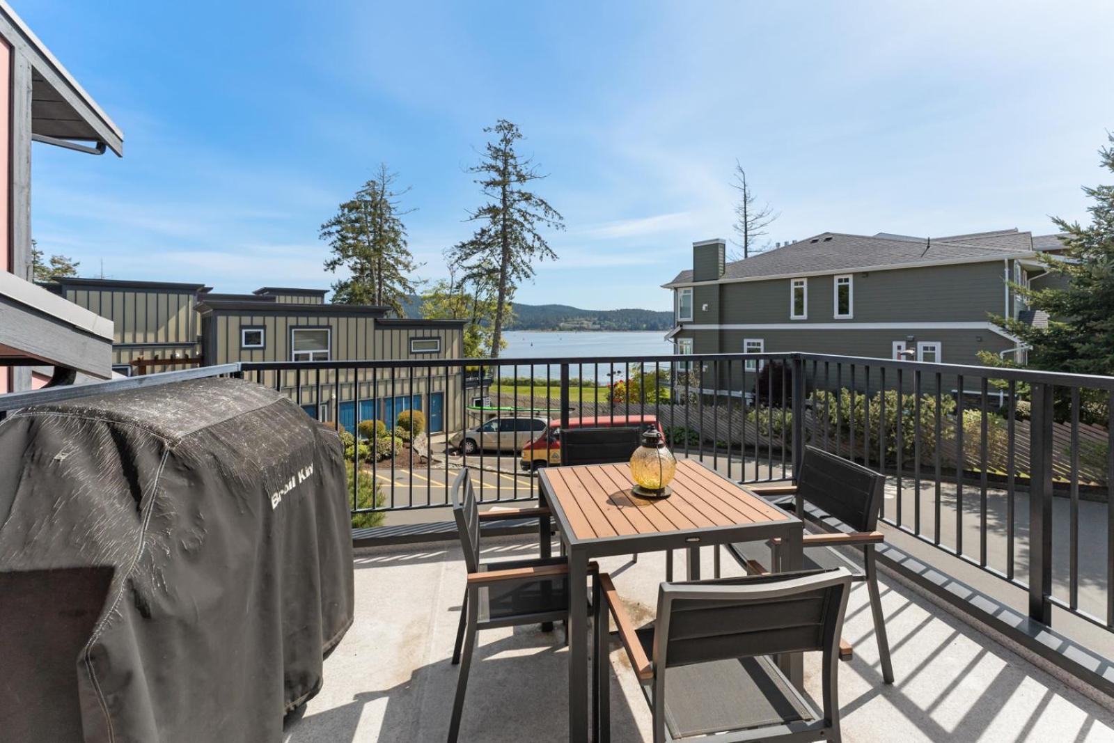 Sooke Harbour Resort & Marina Exterior foto
